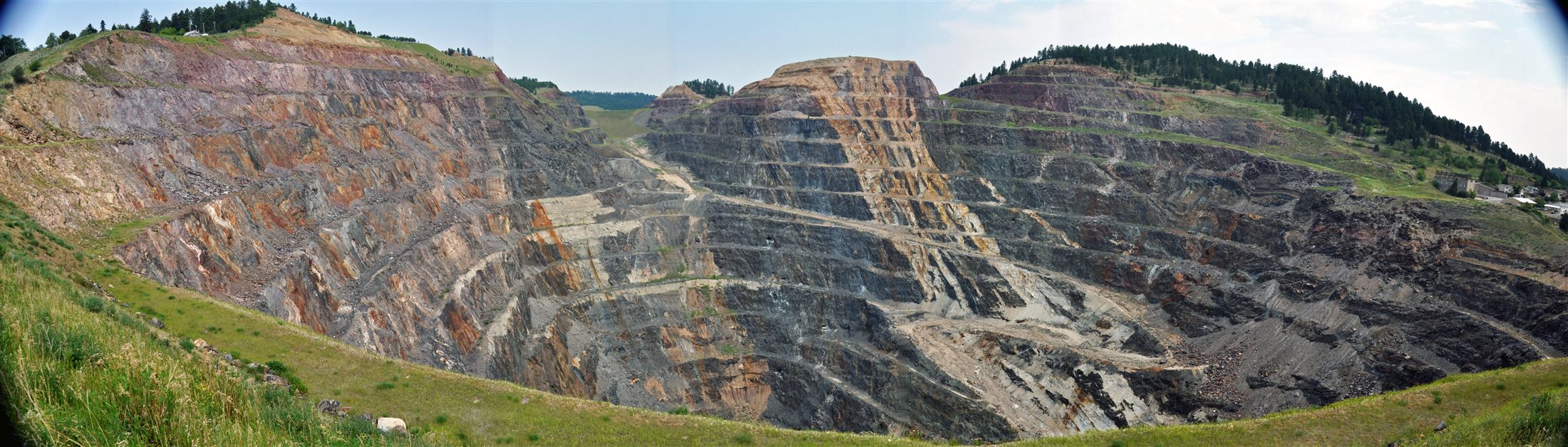 Open pit at the Homestake gold mine in South Dakota